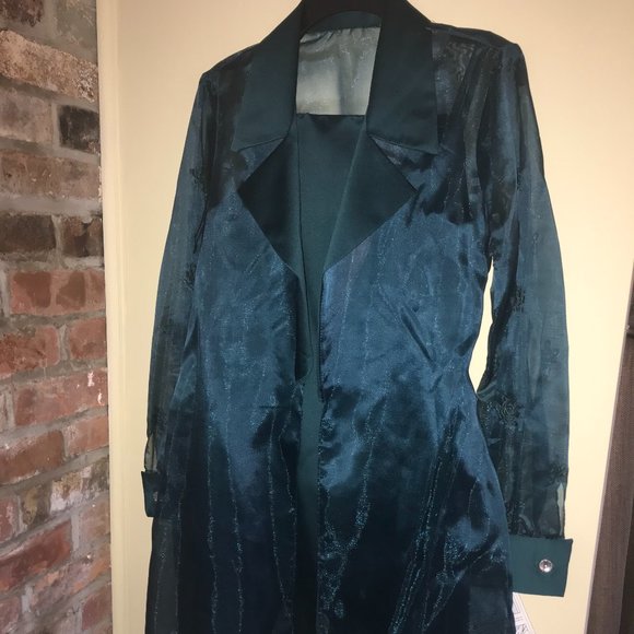 2 piece outfit: Dress with jacket - Picture 3 of 9